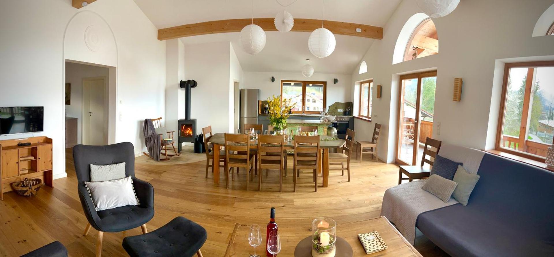 Communal lounge/ TV room