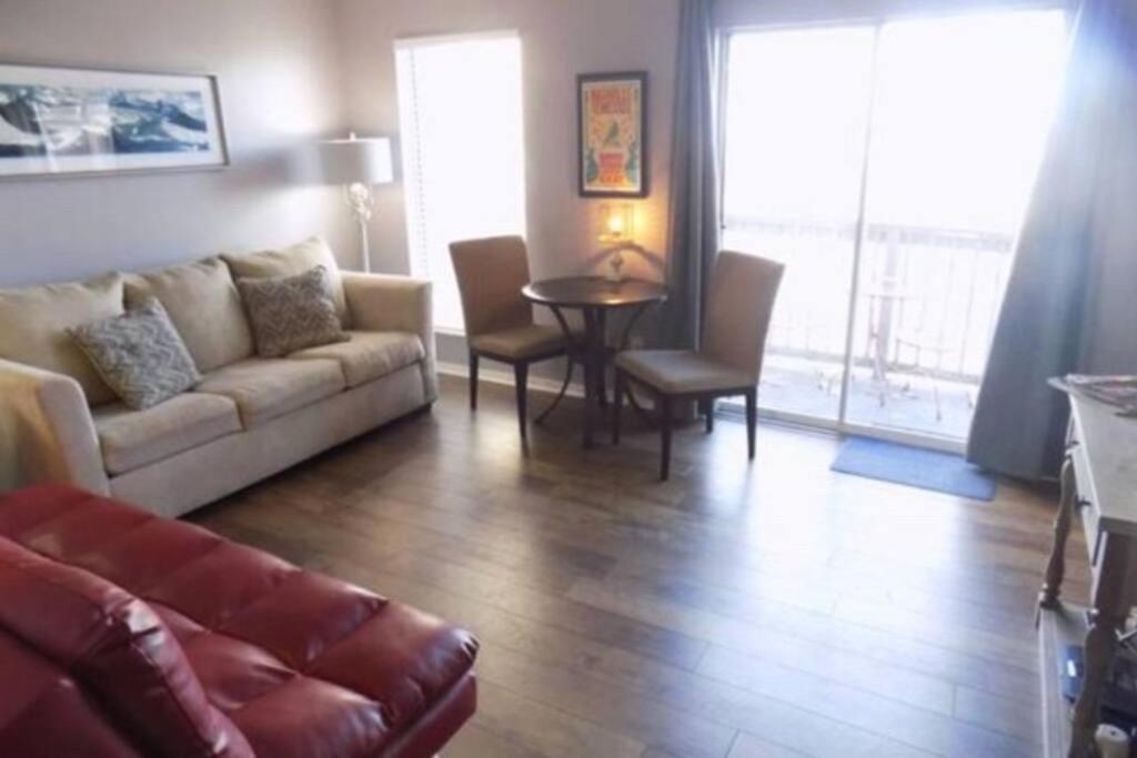 Captain's Quarters Riverfront #1