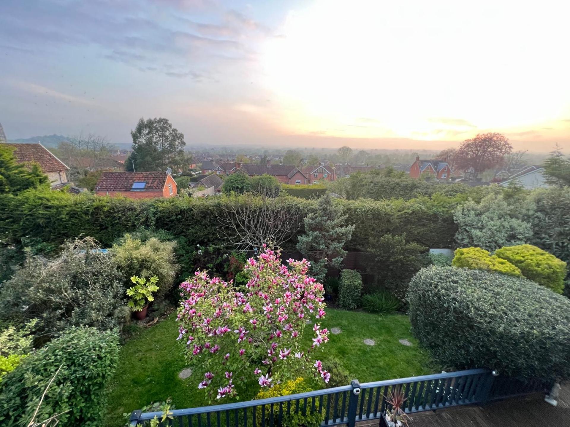 Glastonbury Hideaway