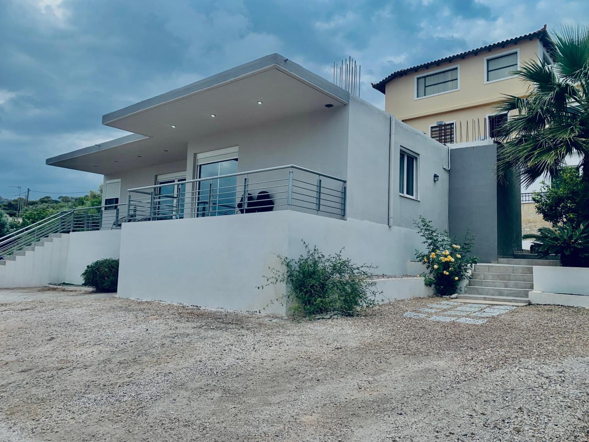 Thelfi Luxury studio in Attica - close to varkiza beach - Sea view