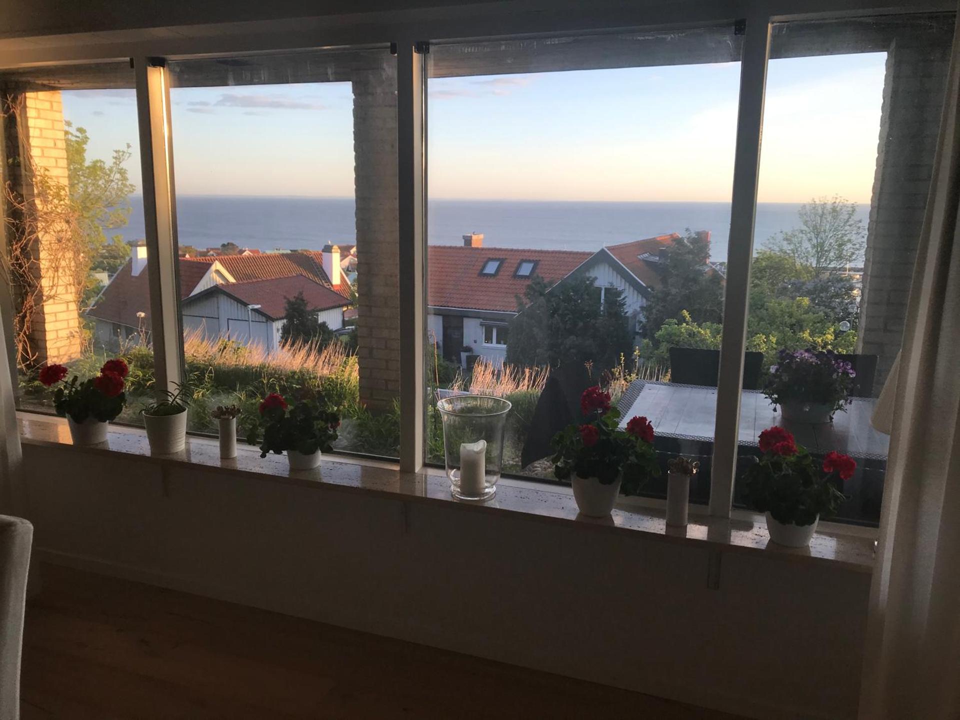 Boende med fri utsikt över Mölle by hamn och Öresund