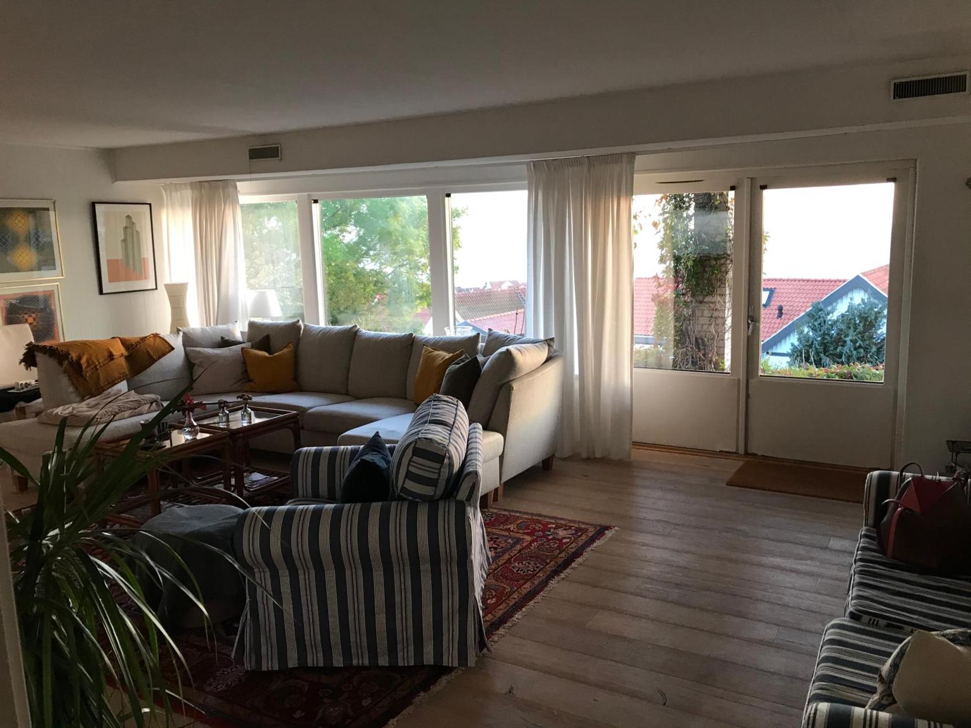 Boende med fri utsikt över Mölle by hamn och Öresund