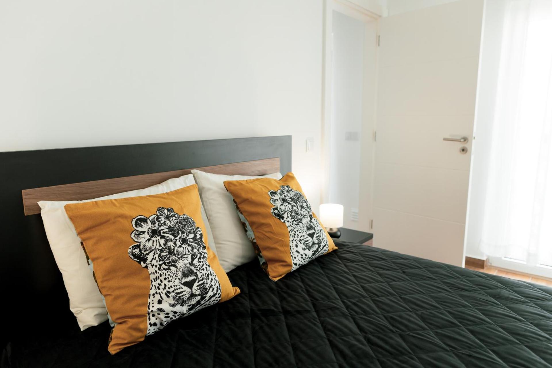 Gold Apartment Ferrel I