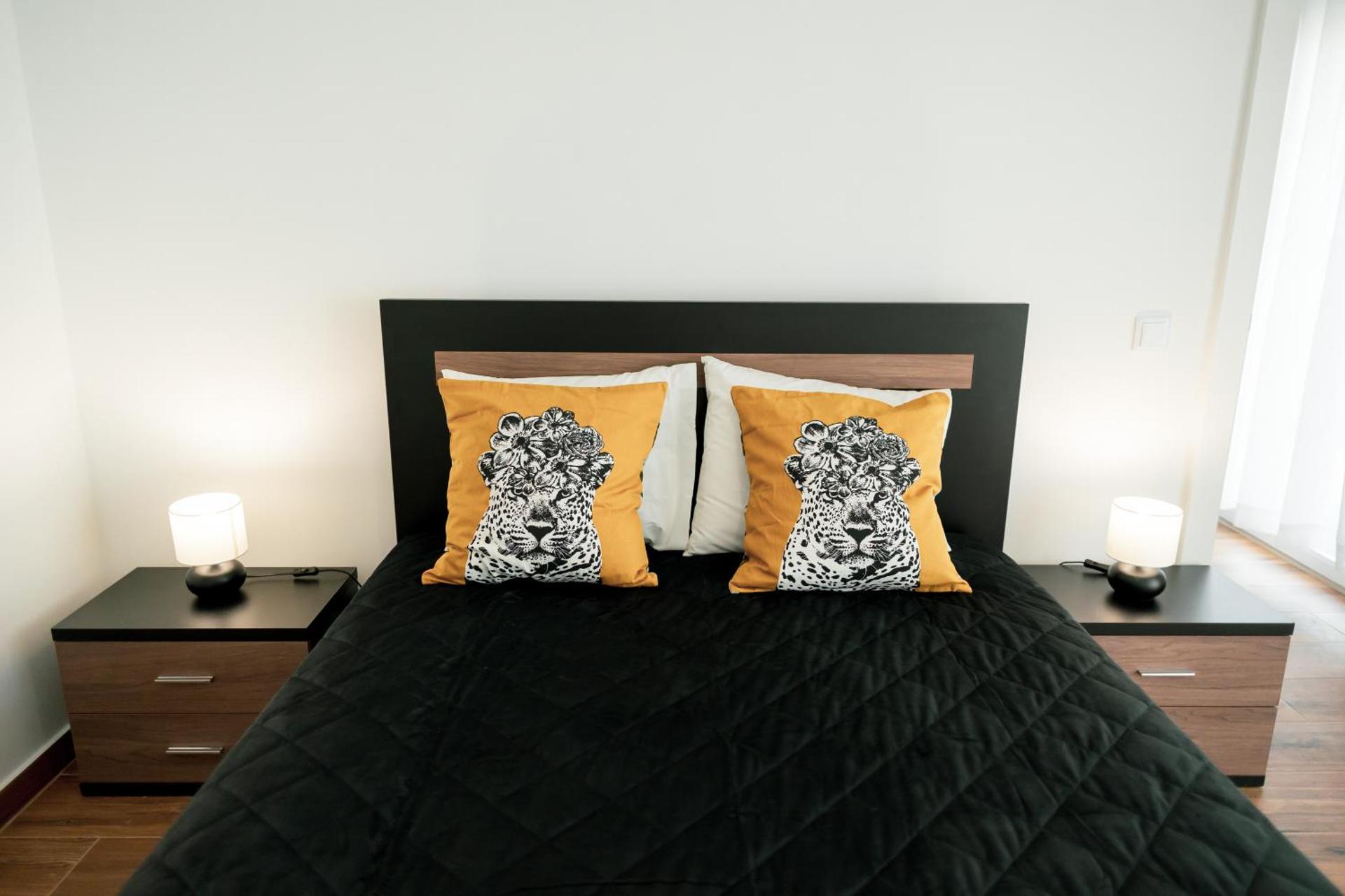 Gold Apartment Ferrel I