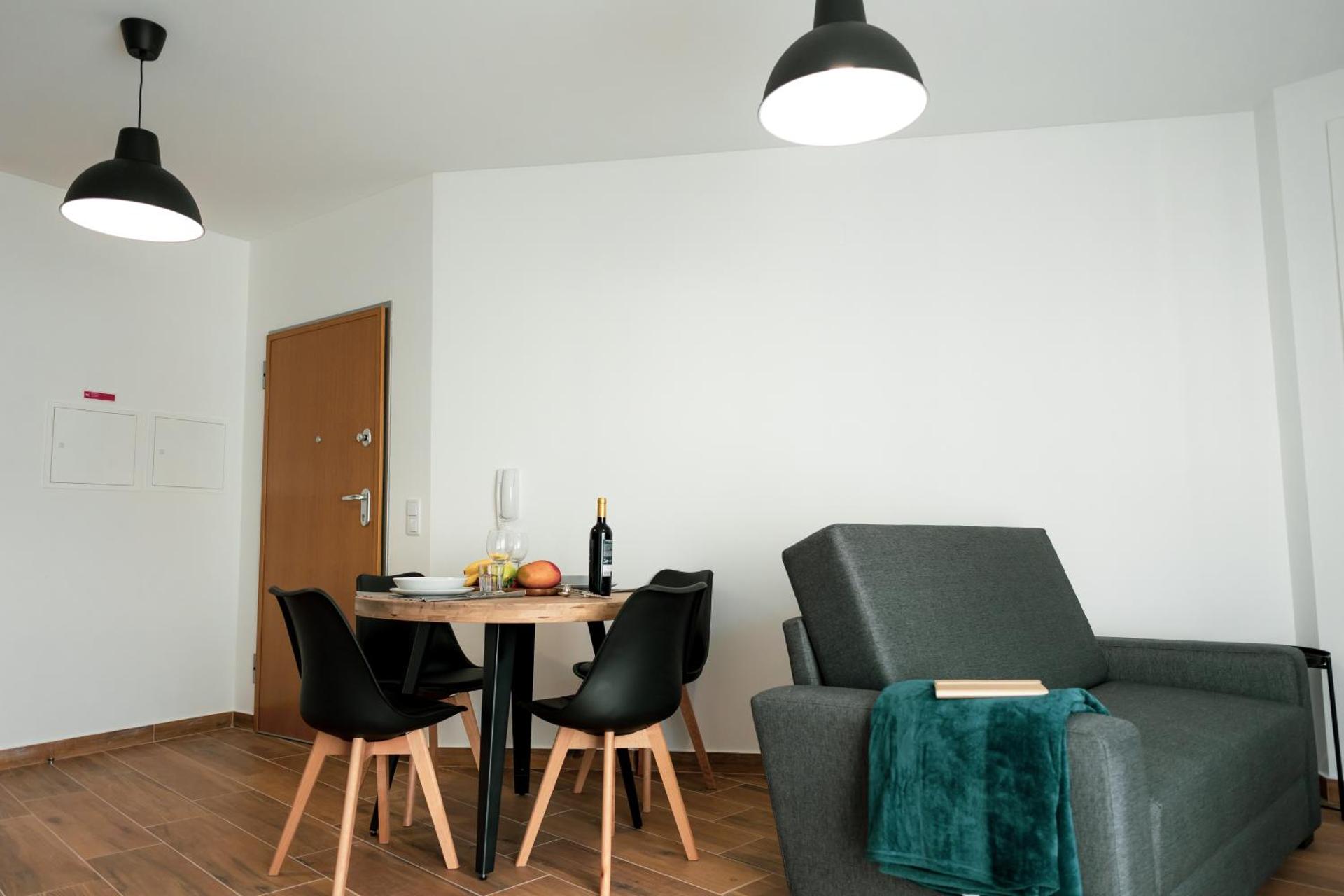 Gold Apartment Ferrel I