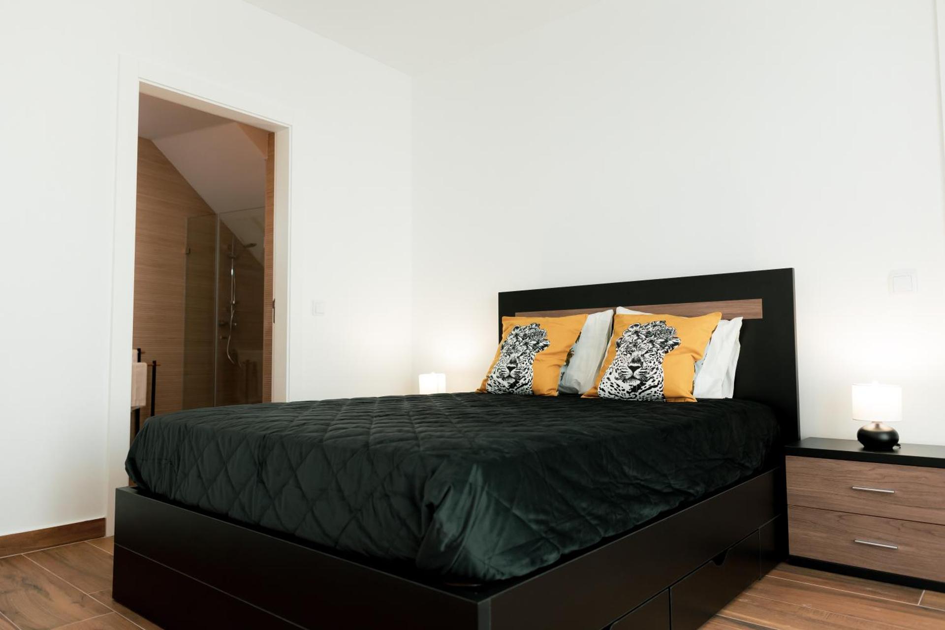 Gold Apartment Ferrel I