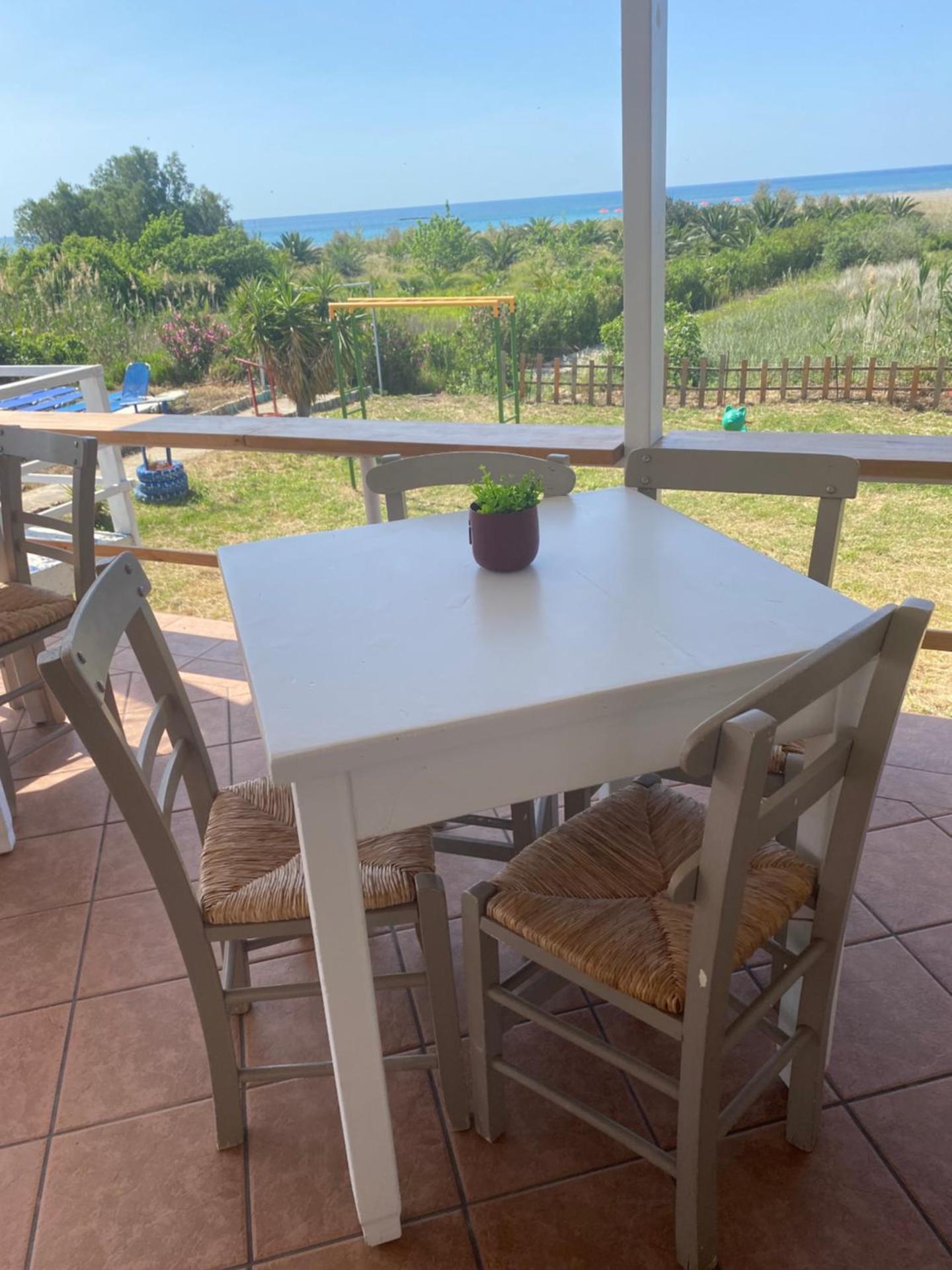 Artemis Hotel-MeRaki Restaurant