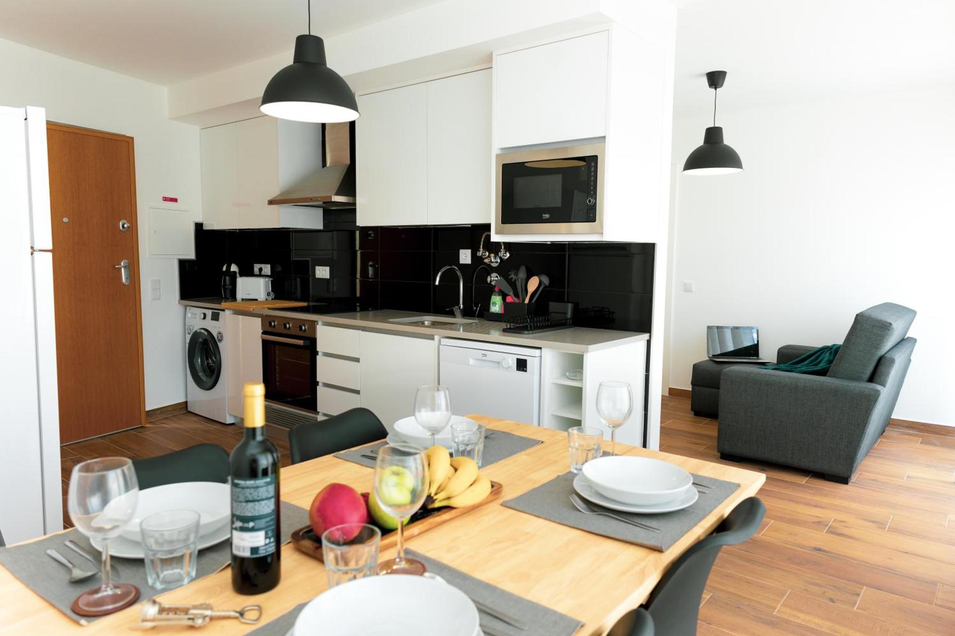 Gold Apartment Ferrel II