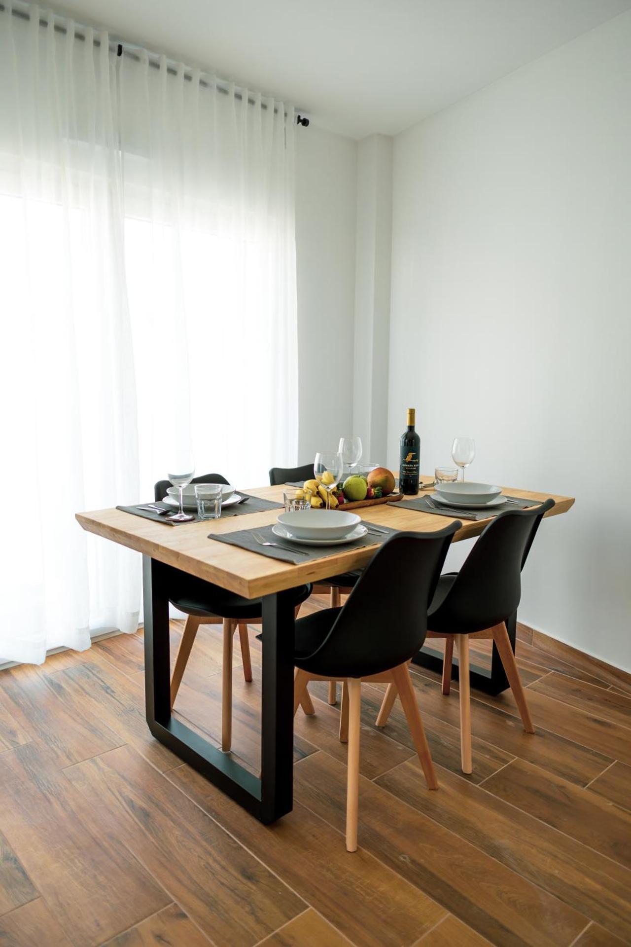 Gold Apartment Ferrel II