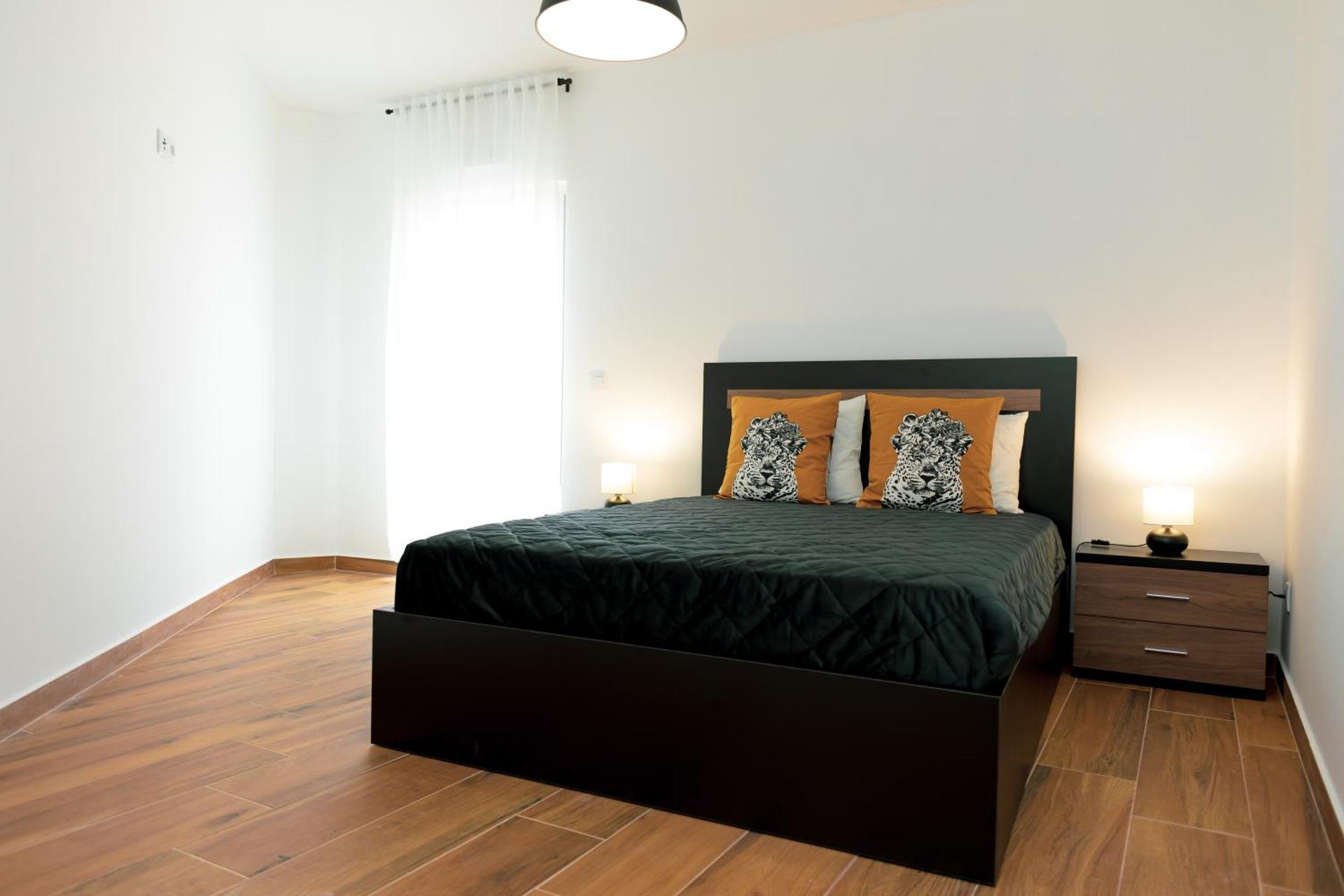 Gold Apartment Ferrel II