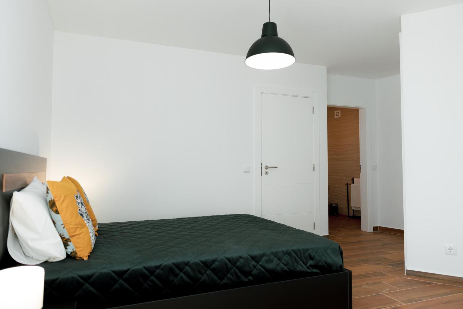 Gold Apartment Ferrel II