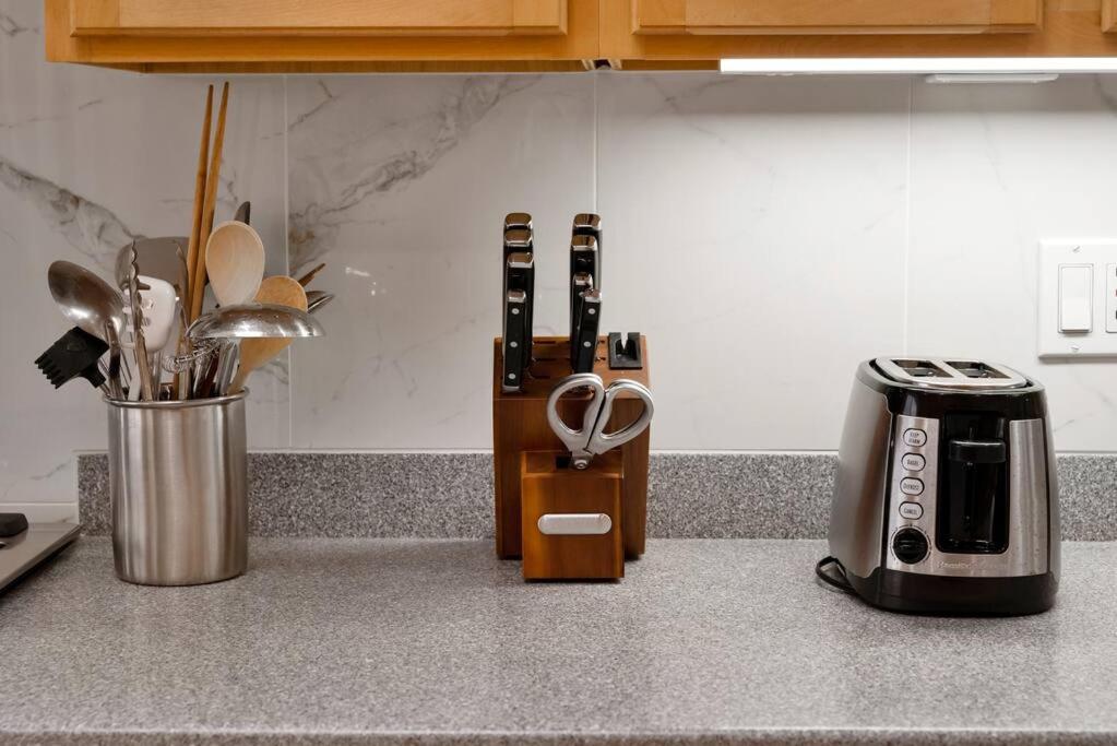 Stunning 2BR w/ 1BA Home near BART