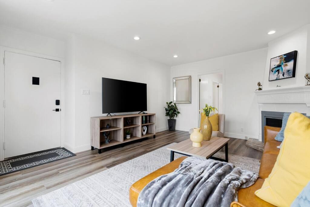 Stunning 2BR w/ 1BA Home near BART