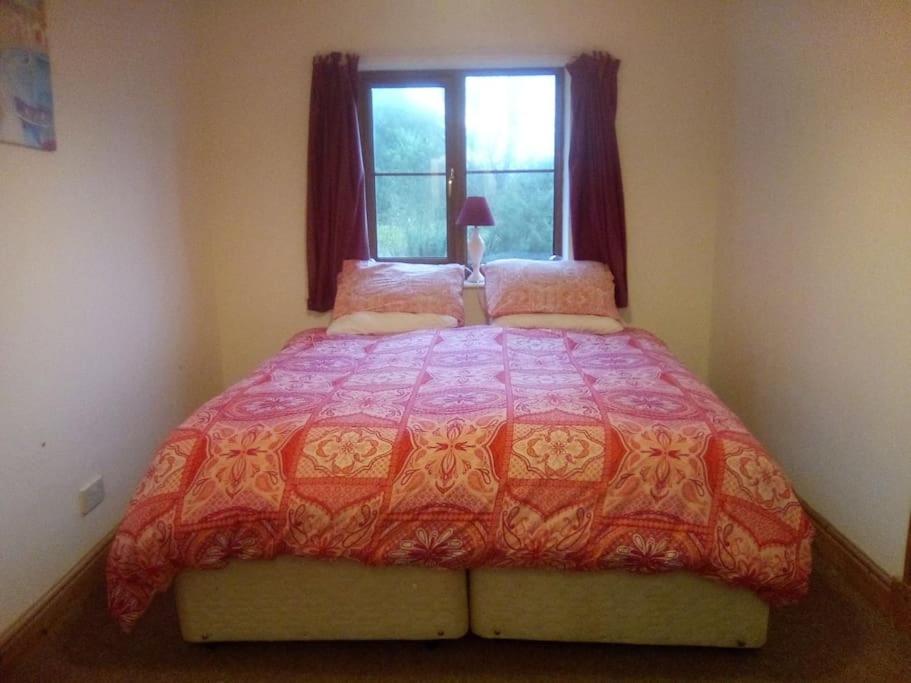 Cottage , seaside views, quiet beach, awesome view