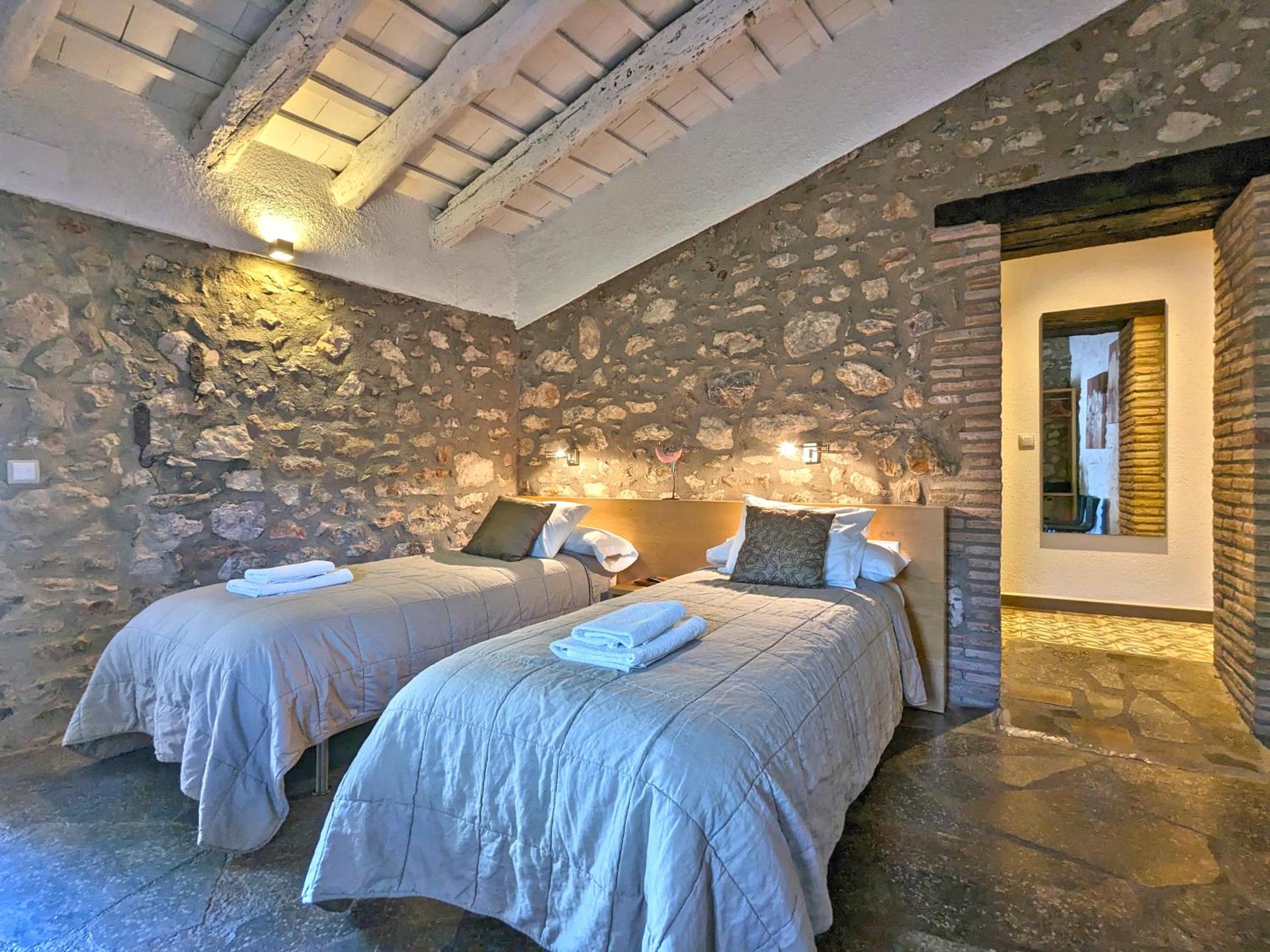 Masia d'Amer - Complex rural amb encant