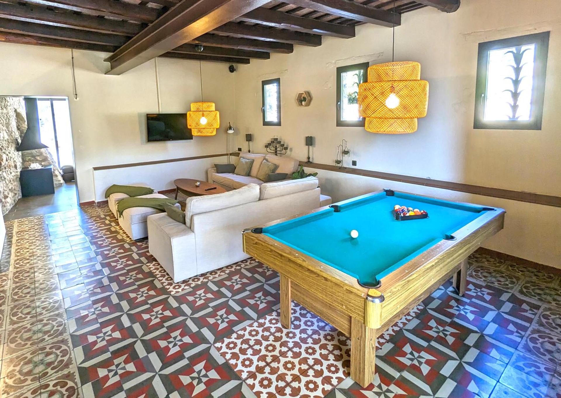 Masia d'Amer - Complex rural amb encant