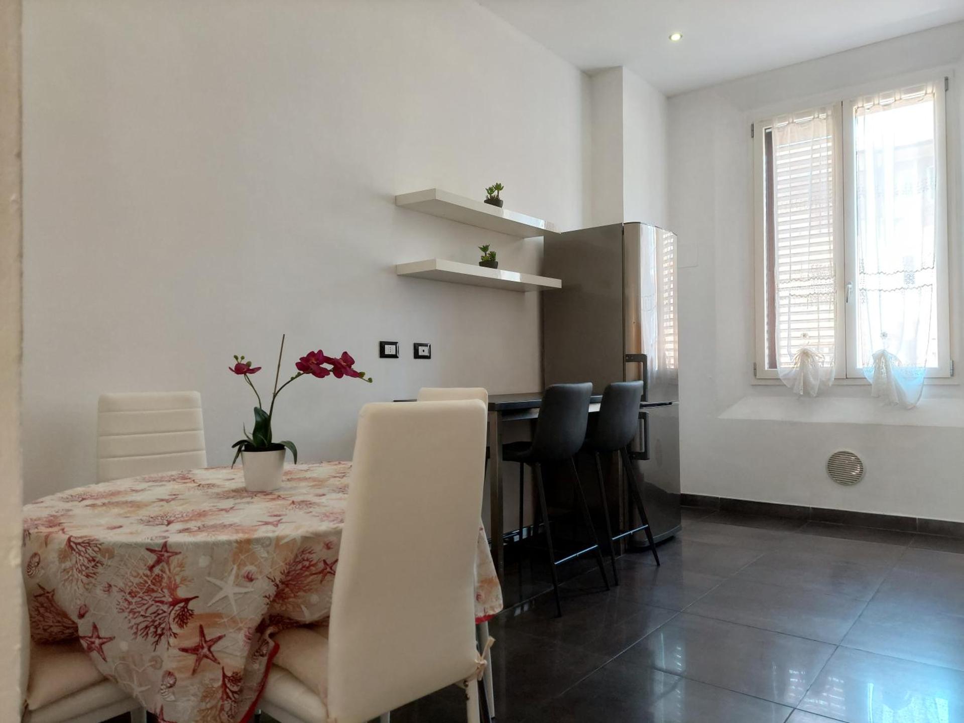 LUXURY STATION APARTMENT