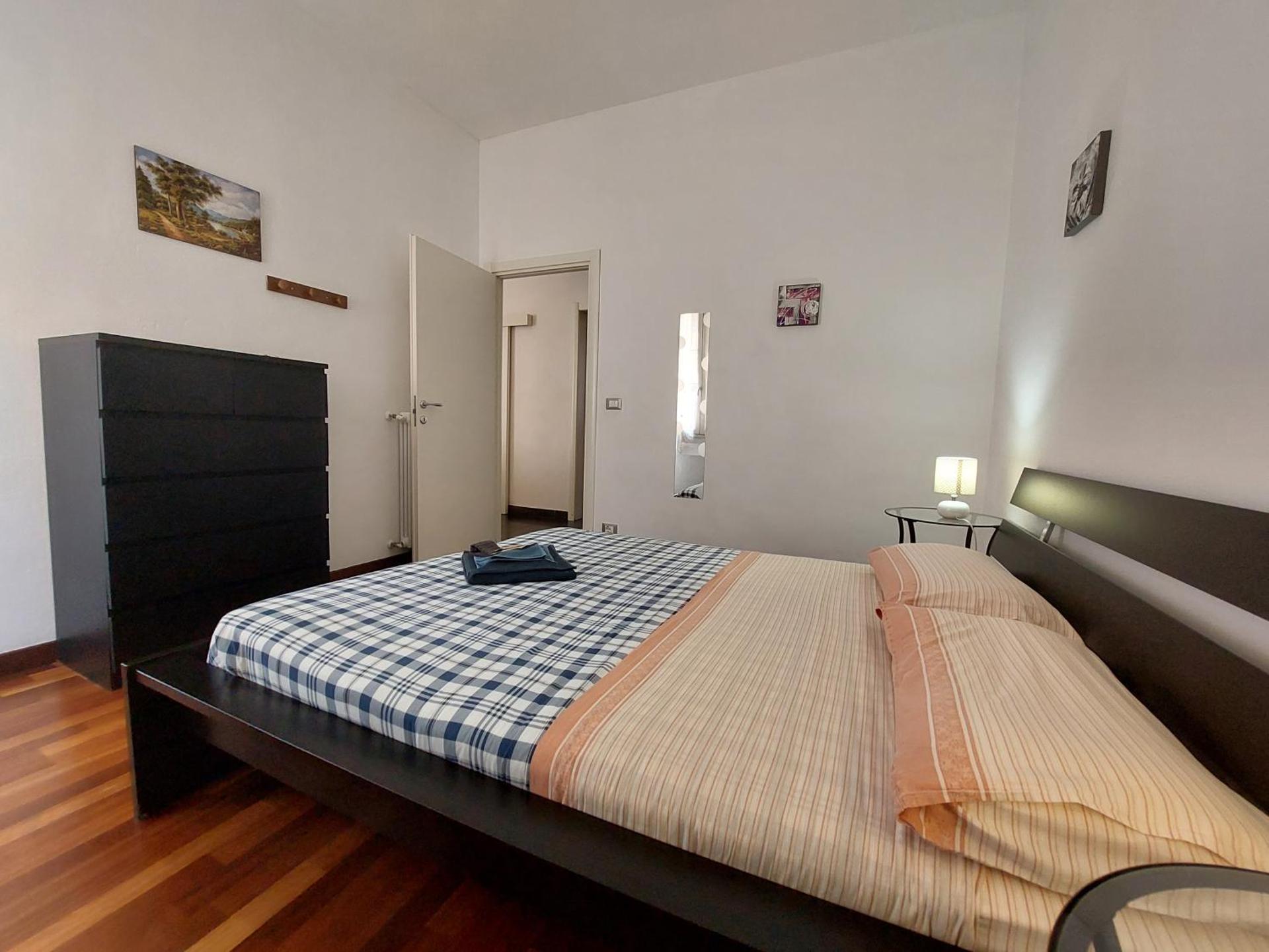 LUXURY STATION APARTMENT