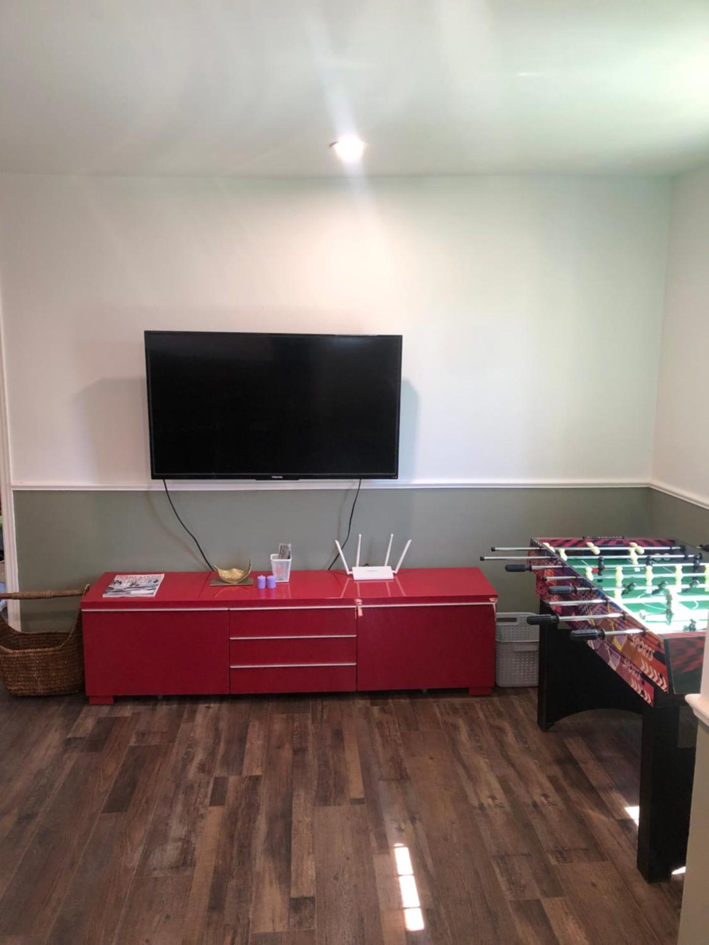 Communal lounge/ TV room