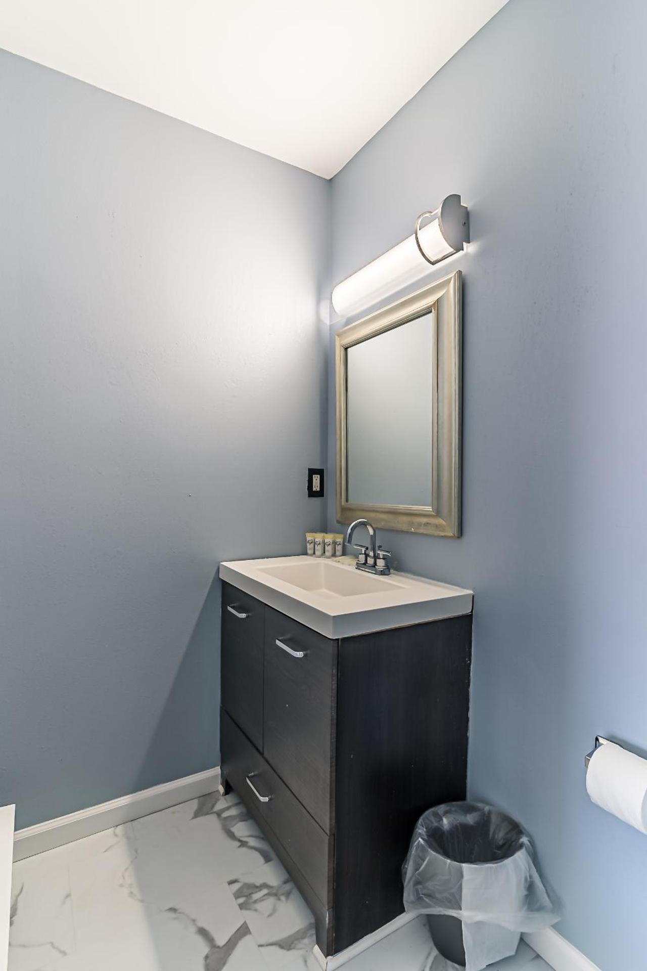 Boardwalk Hotel Charlee & Apartments Beach Hotel Oceanfront