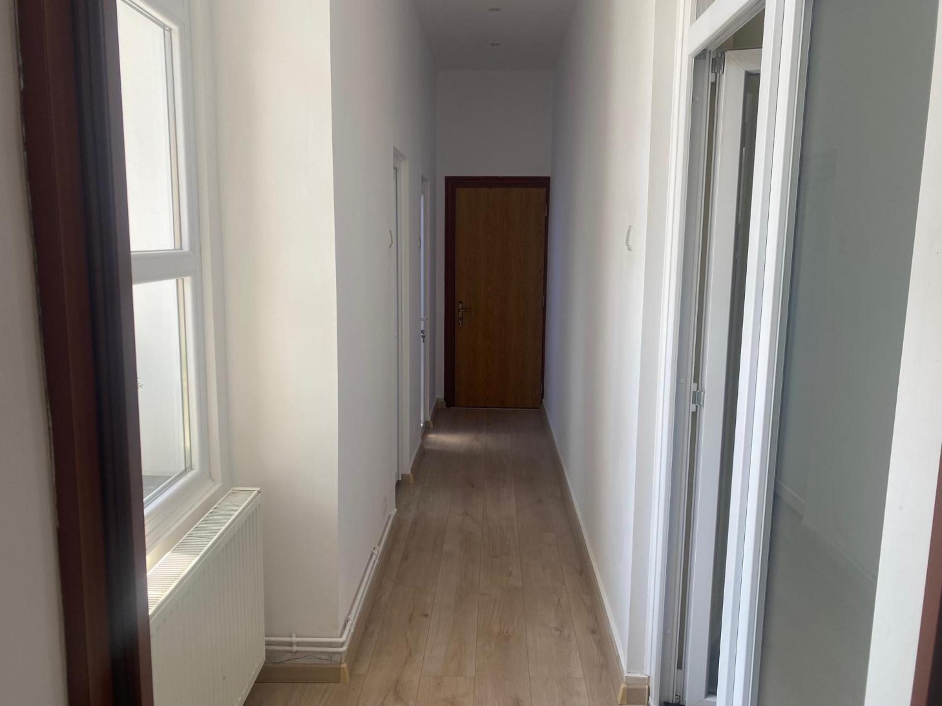 Studio 27mp - Dormitor cu baie proprie - Balcon - Bucatarie complet utilata