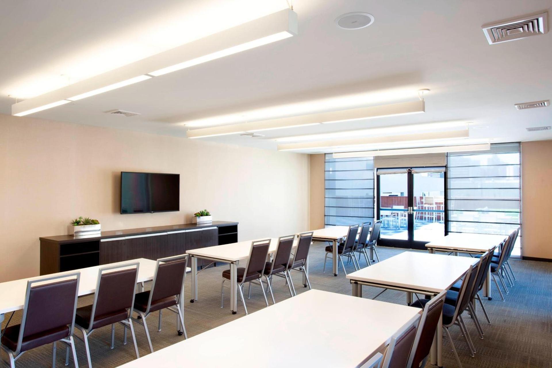 Meeting/conference room