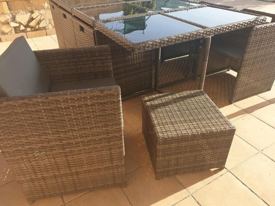 Luminosa y confortable casa con vistas y piscina