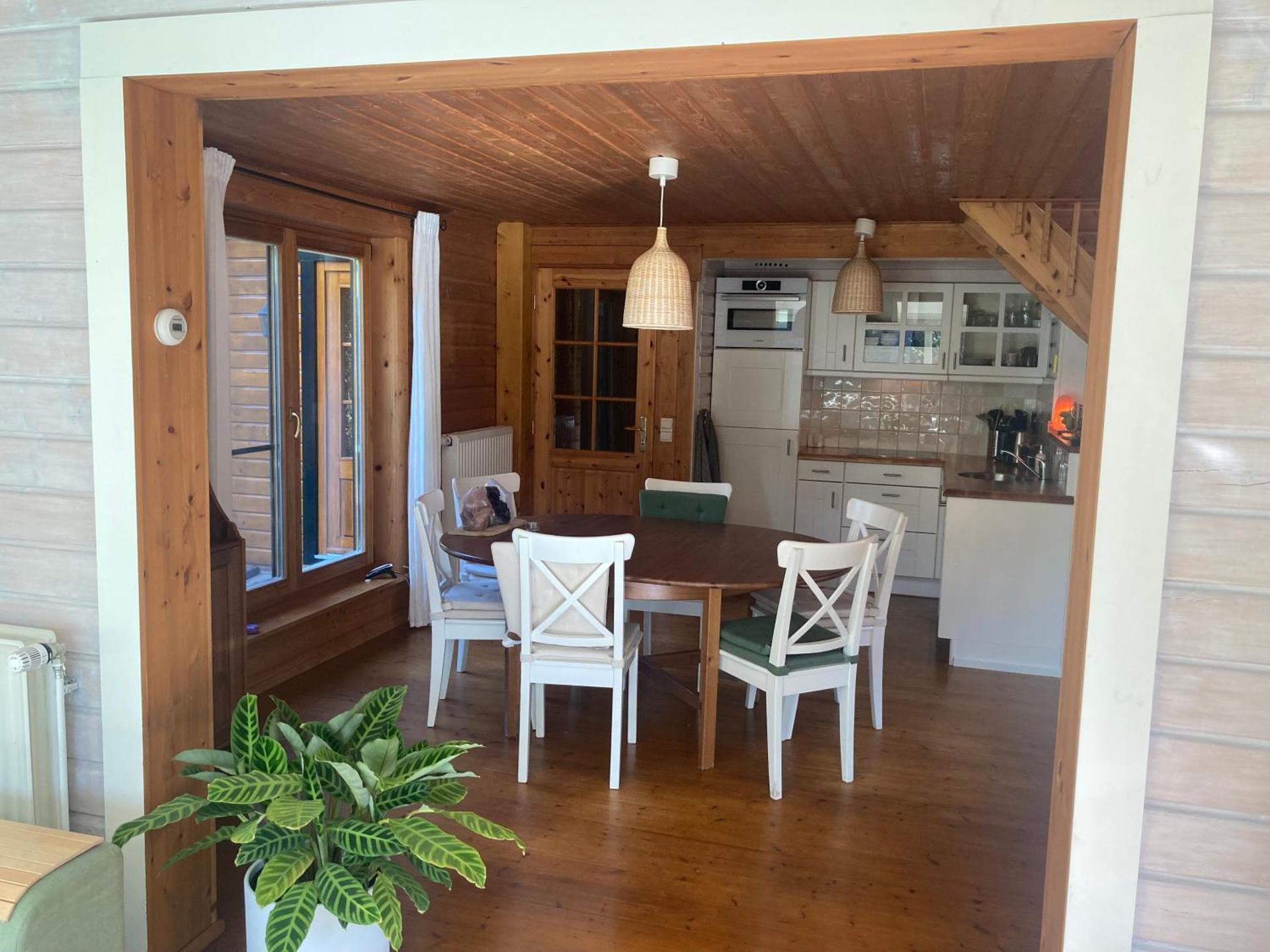 Houten chalet/bungalow in het bos, sauna, jacuzzi