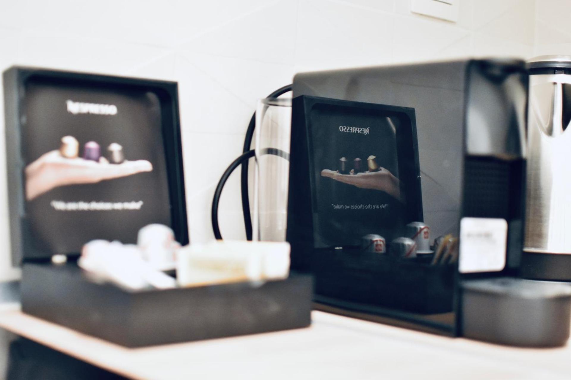 Studio antigonidon square