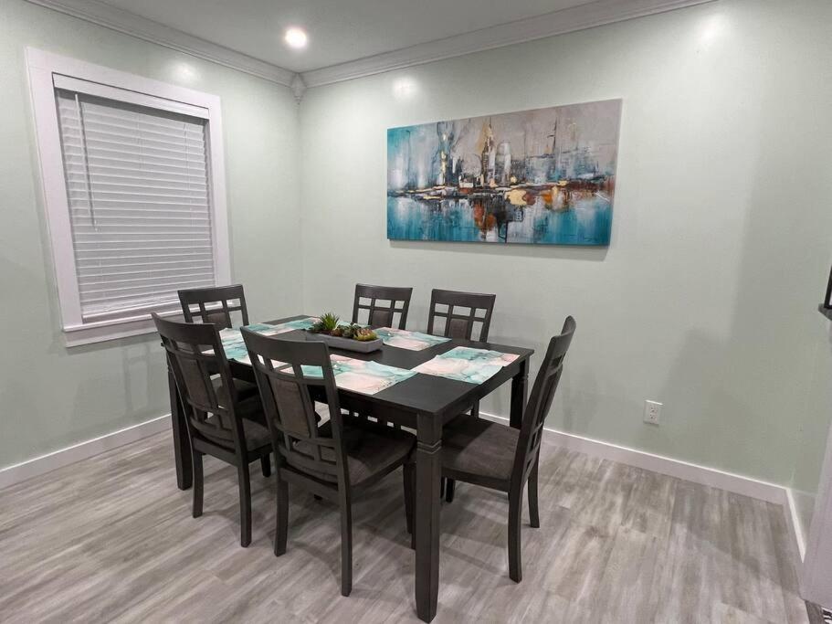 Tranquility in paradise- 2 bedroom villa w/parking