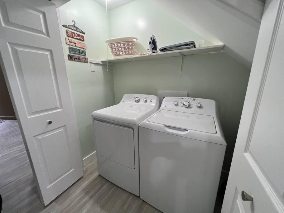 Tranquility in paradise- 2 bedroom villa w/parking