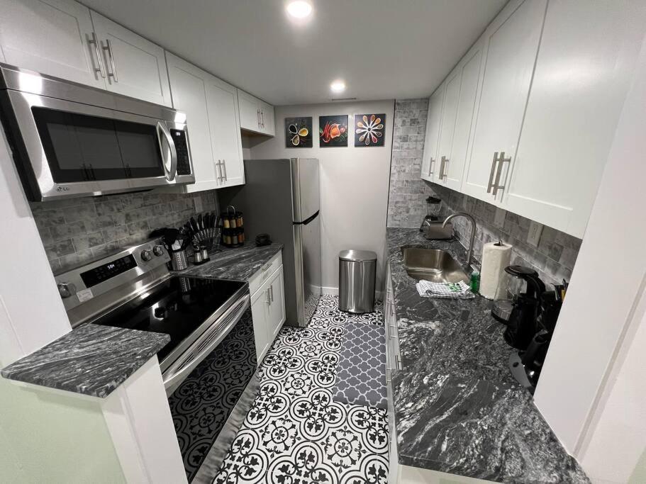 Tranquility in paradise- 2 bedroom villa w/parking