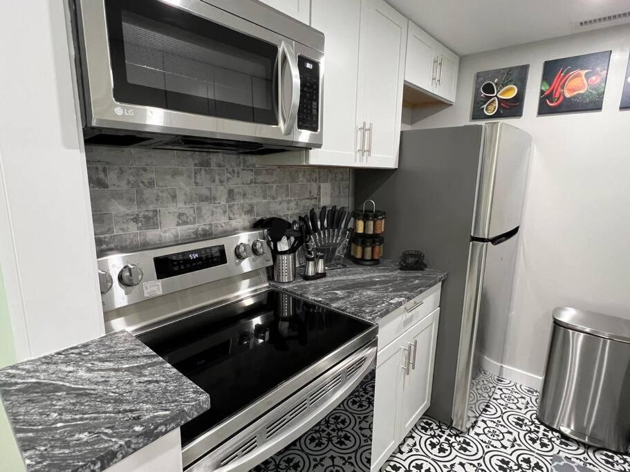 Tranquility in paradise- 2 bedroom villa w/parking