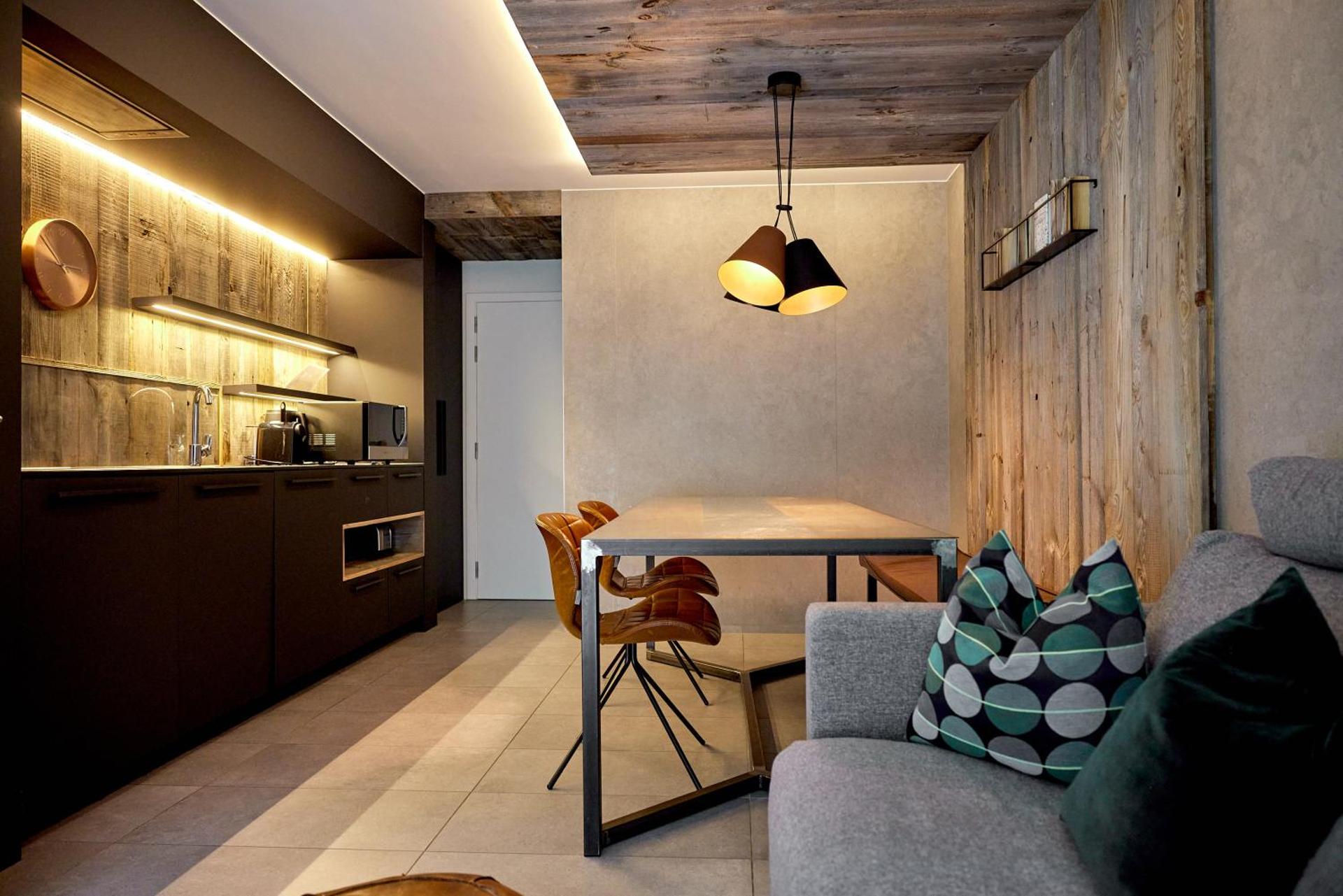 Kitchen or kitchenette