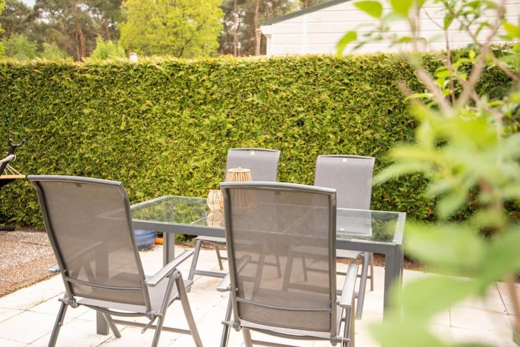 Knus huisje op kindvriendelijk park met zwembad