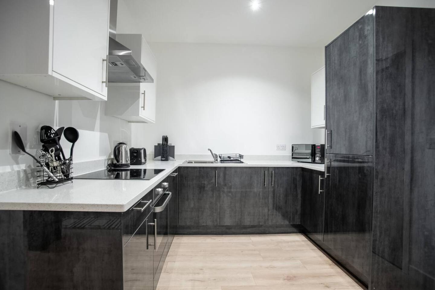 Ground Floor 2 Bedroom Apartment - Bayard Apartments