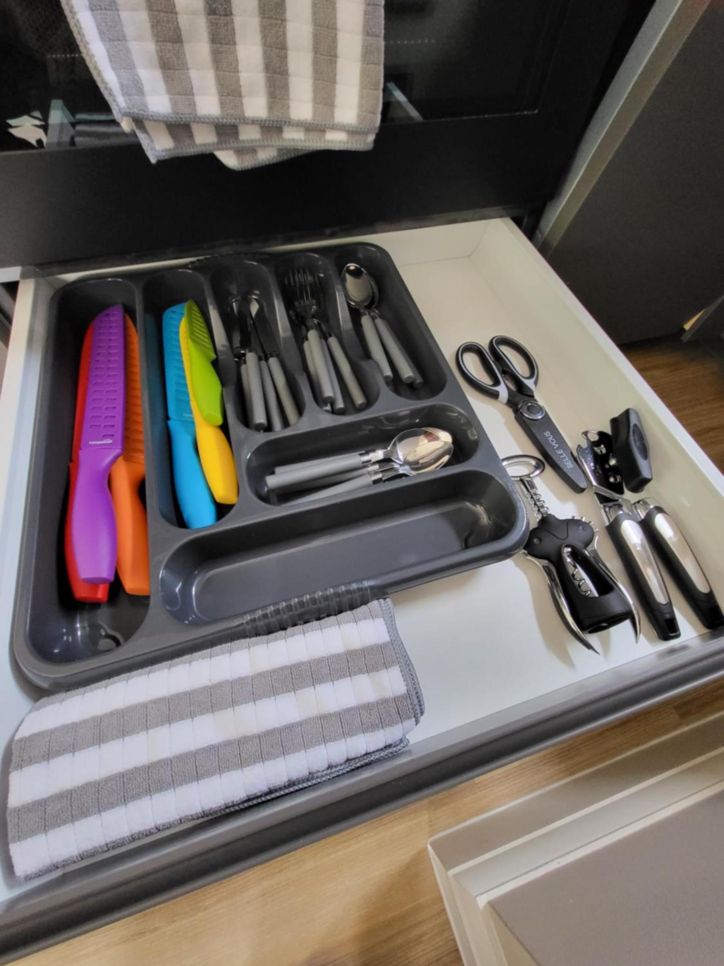 Sands House - luxury modern studios with secure parking in Epsom, Surrey