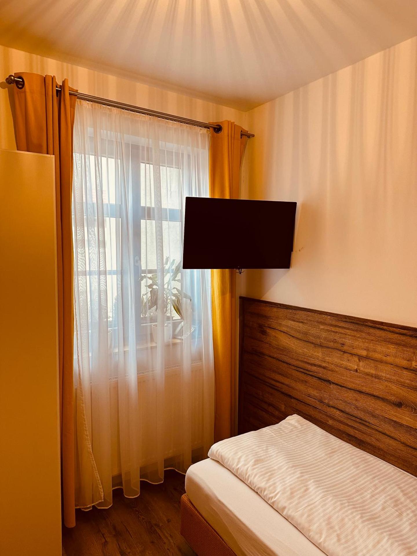 Hotel Gaststätte Weinbrücke