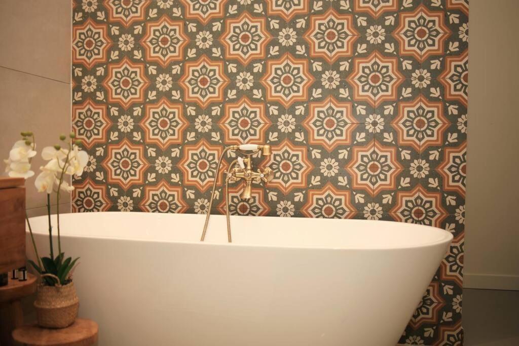 Luxury Harbour Suite With Private Parking