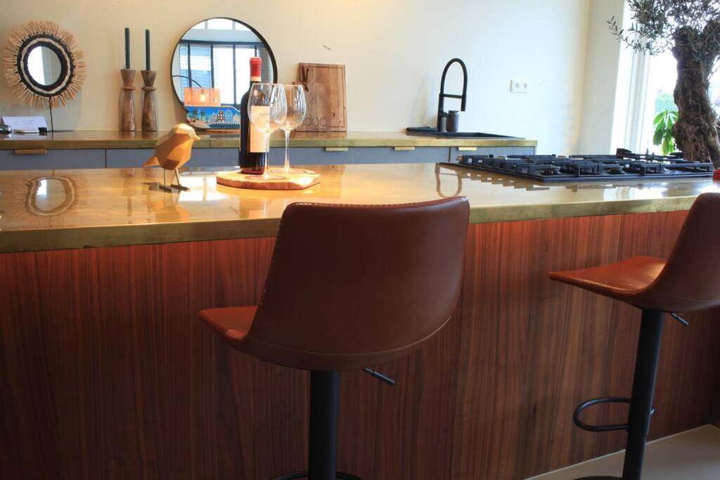 Luxury Harbour Suite With Private Parking