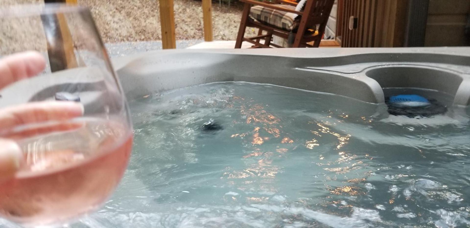 Brand New Build Luxury Mountain Chalet with Hot tub, pool, Game Room, Premium features