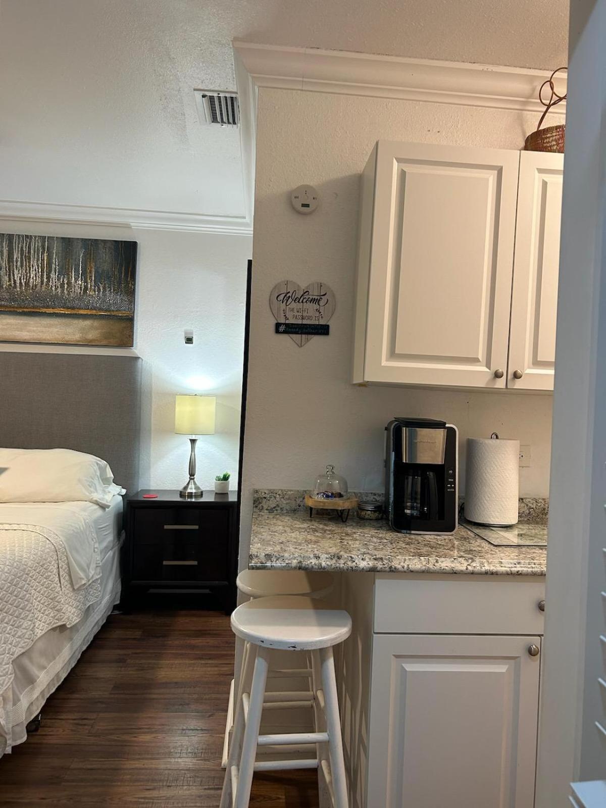 Coffee/tea facilities