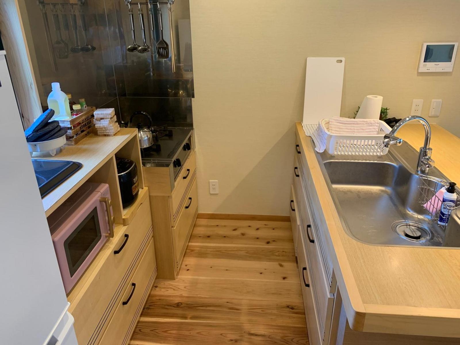 Kitchen or kitchenette