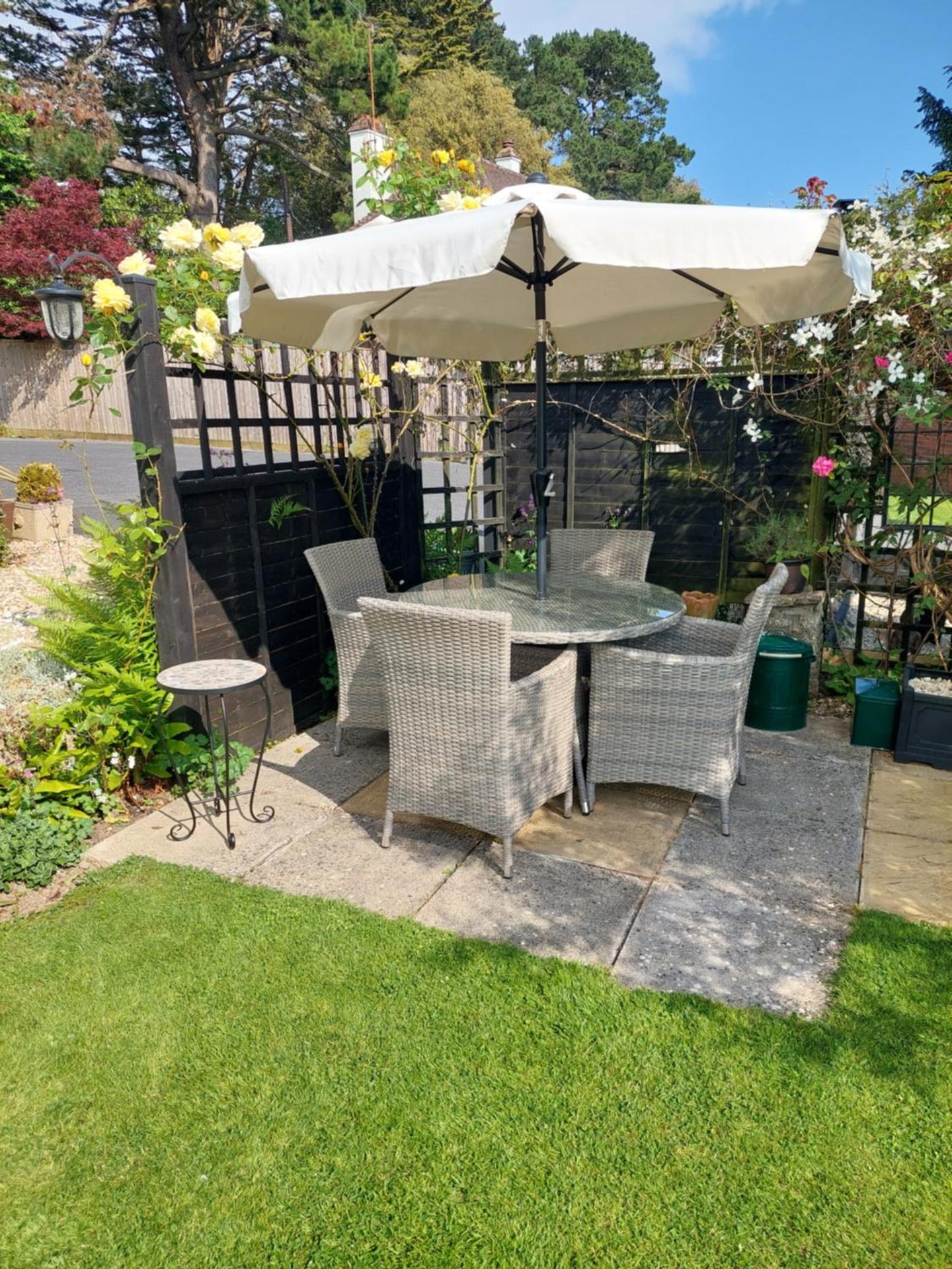 Private apartment, parking, sea and country views