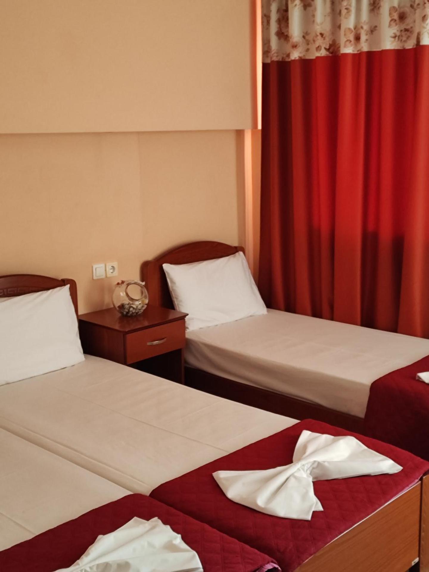 Classic Dreibettzimmer