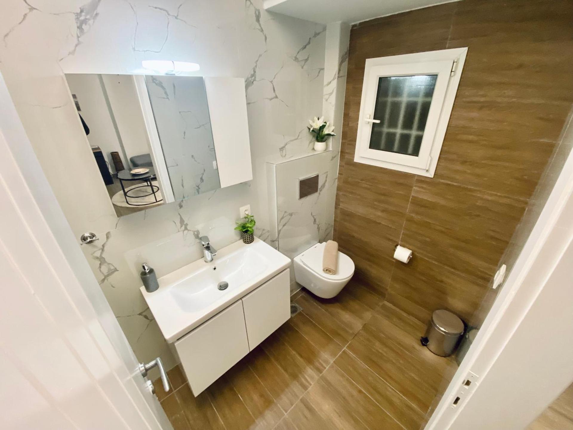 Central Grey quiet apartment