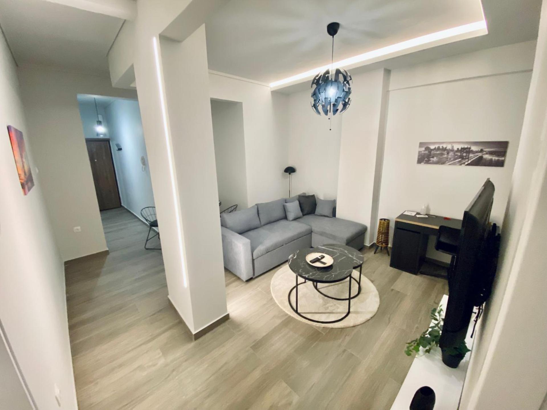 Central Grey quiet apartment