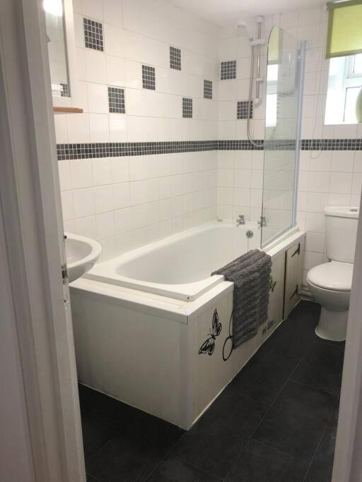 Seaton, Devon, two bed apartment, just off the sea front.