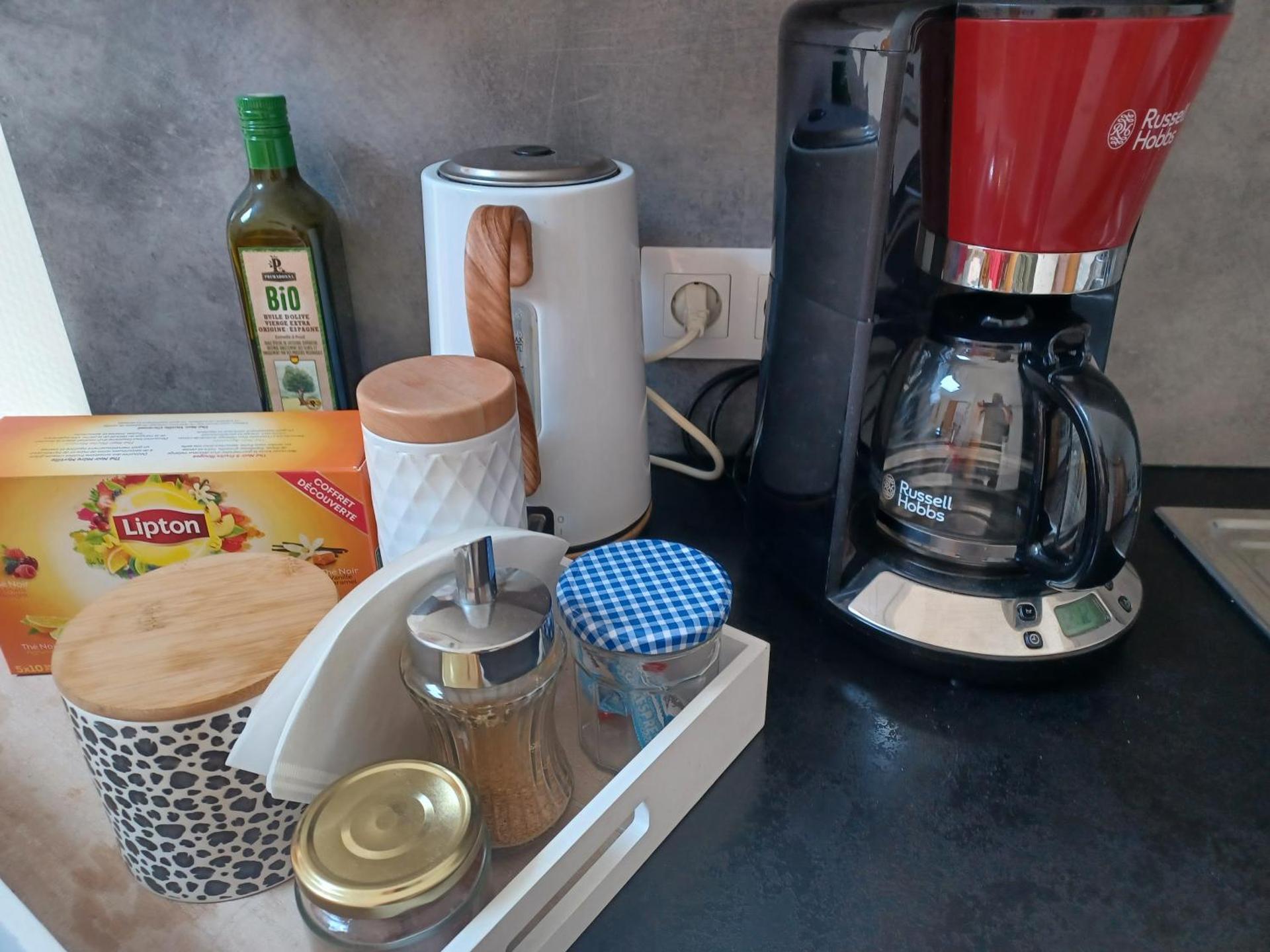 Coffee/tea facilities