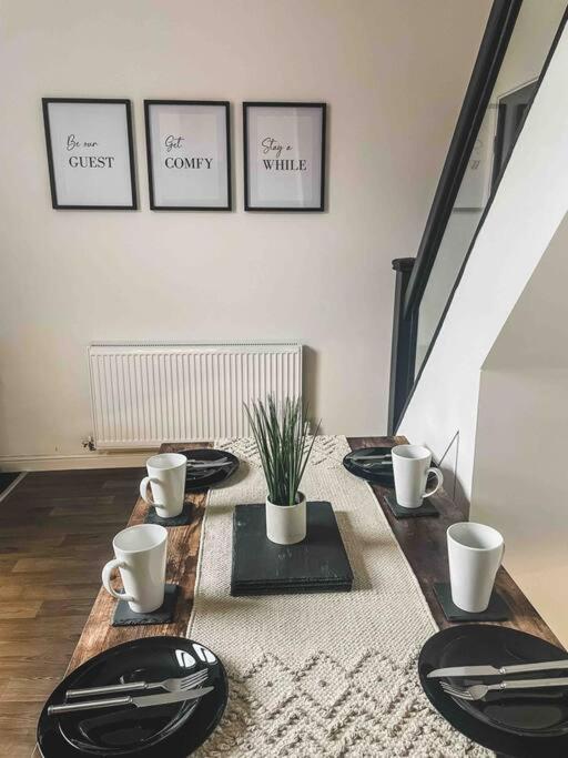 Comfortable Home In Bolton